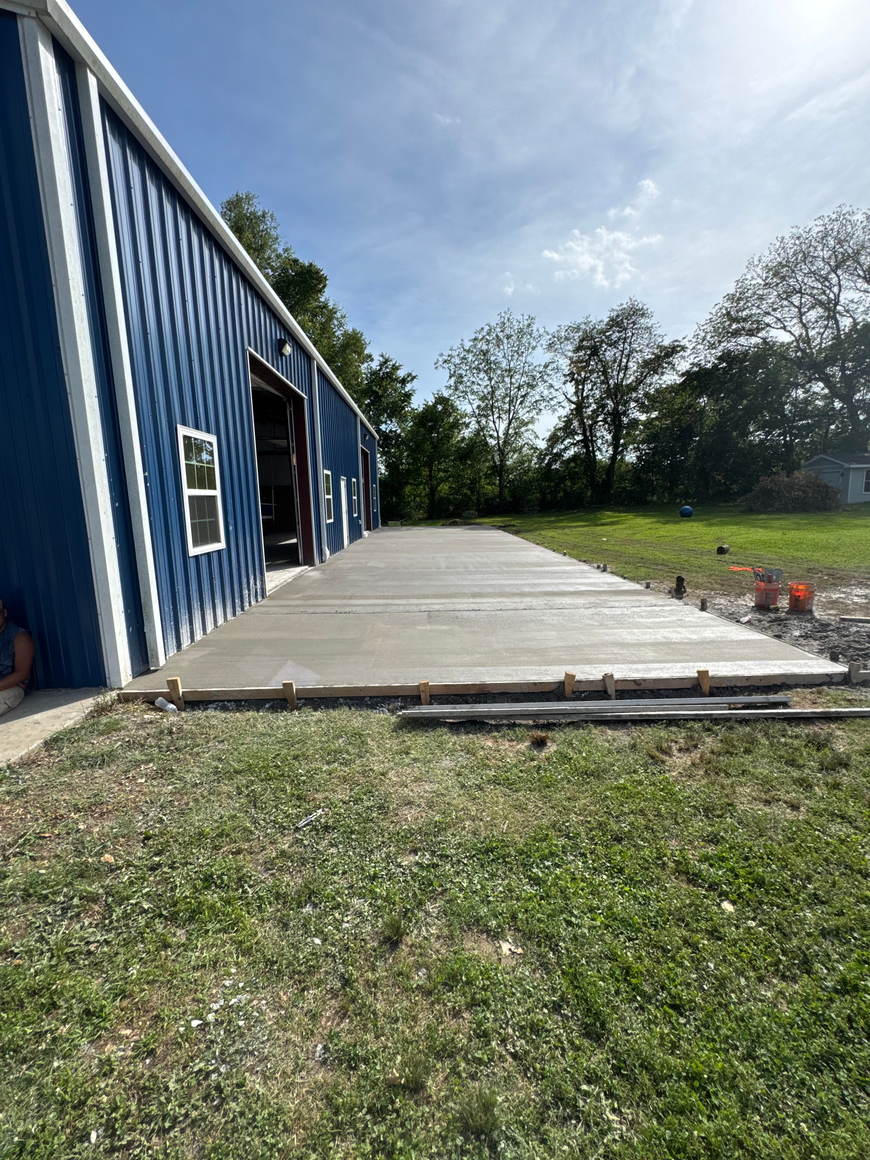 Large retaining wall project on sloped terrain
